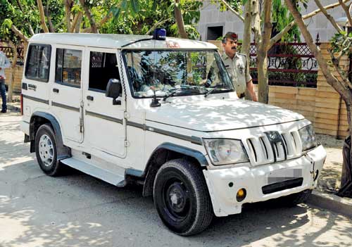 कैलालीमा सुर्तीसहित बोलेरो जिप बरामद