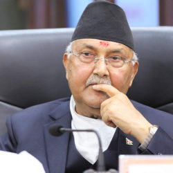 प्रधानमन्त्री ओली पक्षको स्थायी समिति बैठक बस्दै, तत्काल राजीनामा नदिने पक्षमा ओली
