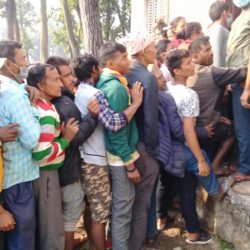 घोडाघोडीका किसान ले नत समयमै मल पाए, नत धानको मुल्य नै