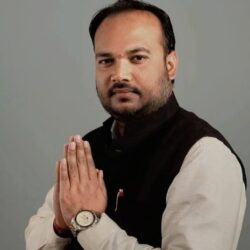 मनिष मिश्रद्वारा ‘शहीद सन्तति वृत्ति कोष’मा थप ५० हजार सहयोग घोषणा मनिष मिश्रद्वारा ‘शहीद सन्तति वृत्ति कोष’मा थप ५० हजार सहयोग घोषणा