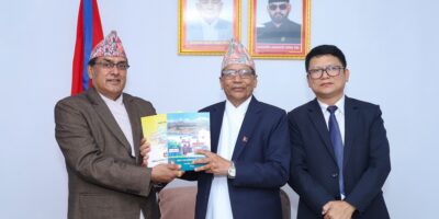 गण्डकी प्रदेश प्रमुखसमक्ष मुख्य न्यायाधिवक्ताको प्रतिवेदन पेस गण्डकी प्रदेश प्रमुखसमक्ष मुख्य न्यायाधिवक्ताको प्रतिवेदन पेस